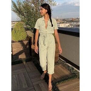 BDG Women Green Jumpsuit‎ With Front Zipper And Tie Short Sleeve Size Medium